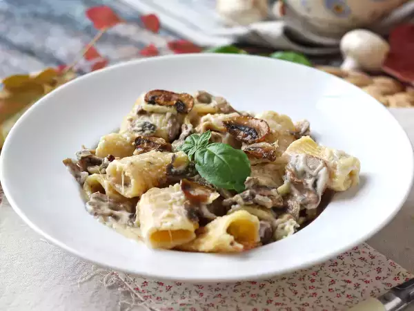 Recept Romige pasta met champignons en room: een eenvoudig voorgerecht met authentieke smaak