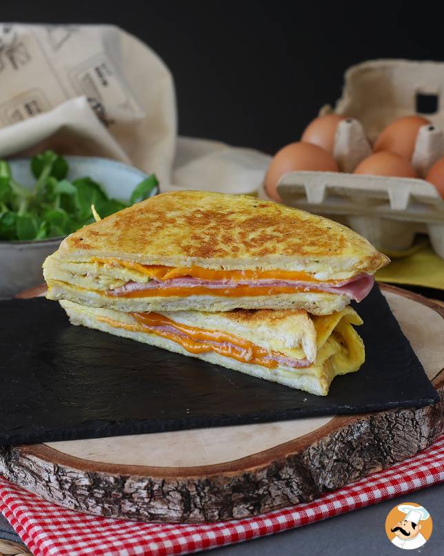 7. Omelet sandwich