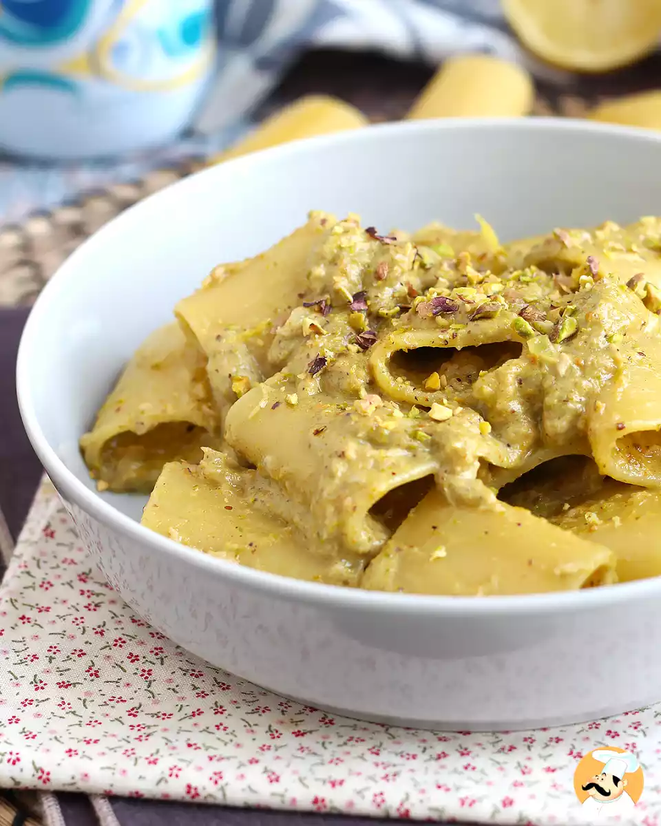 6. Paccheri met tonijn, pistachenoten en citroen