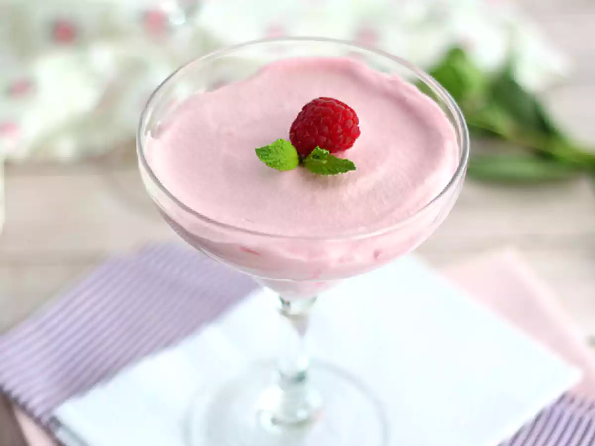 Aardbeienmousse