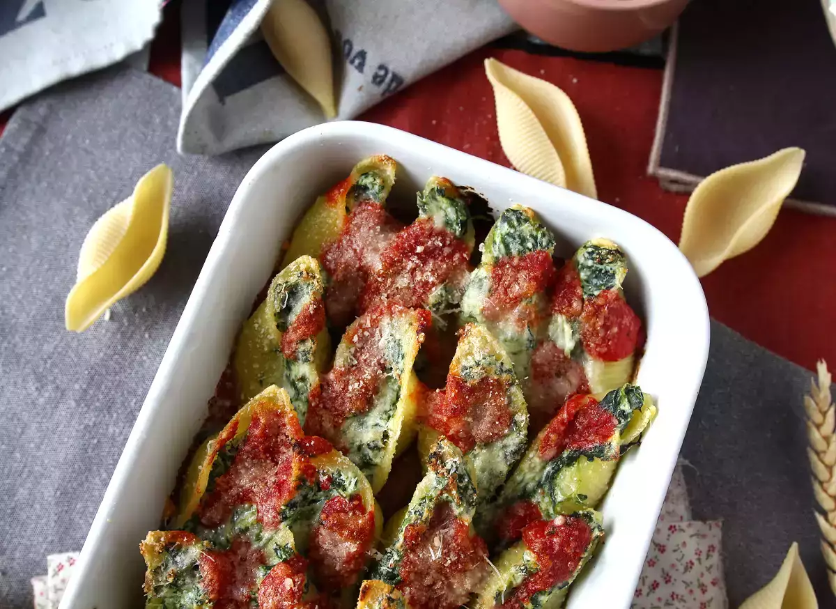 5. Gebakken Conchiglioni: het vegetarische comfortvoedsel dat zichzelf bereidt
