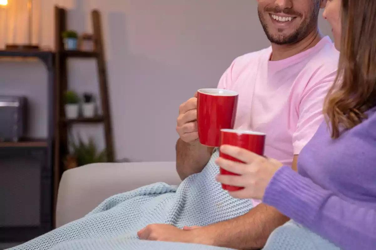 Wil je je nachten oppeppen? Probeer deze wonderthee met onvermoede voordelen!
