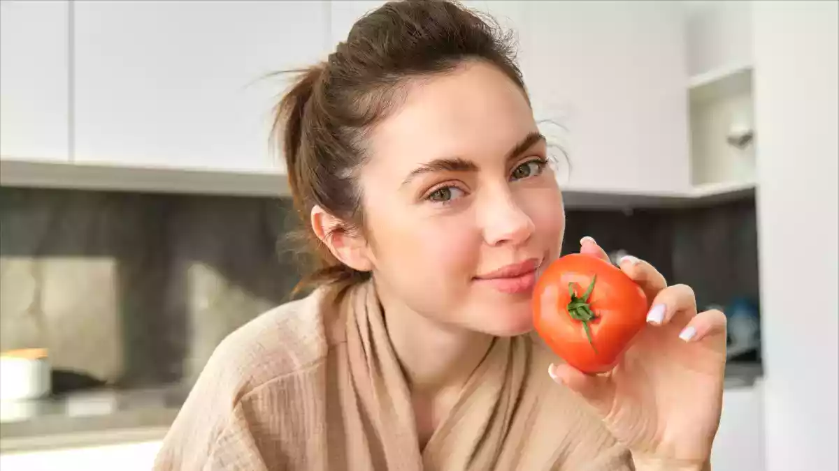 Is 's avonds tomaten eten slecht voor je? Wat niemand je heeft verteld over deze gewoonte!