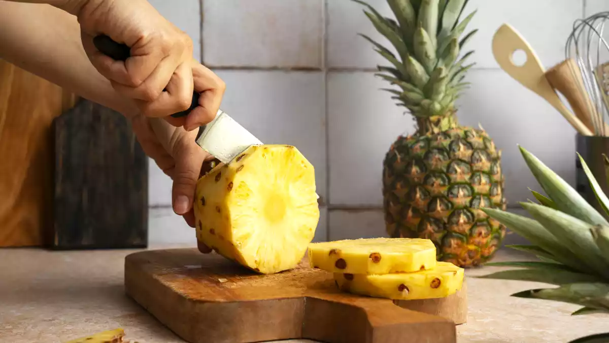 Jeukt je tong als je ananas eet?