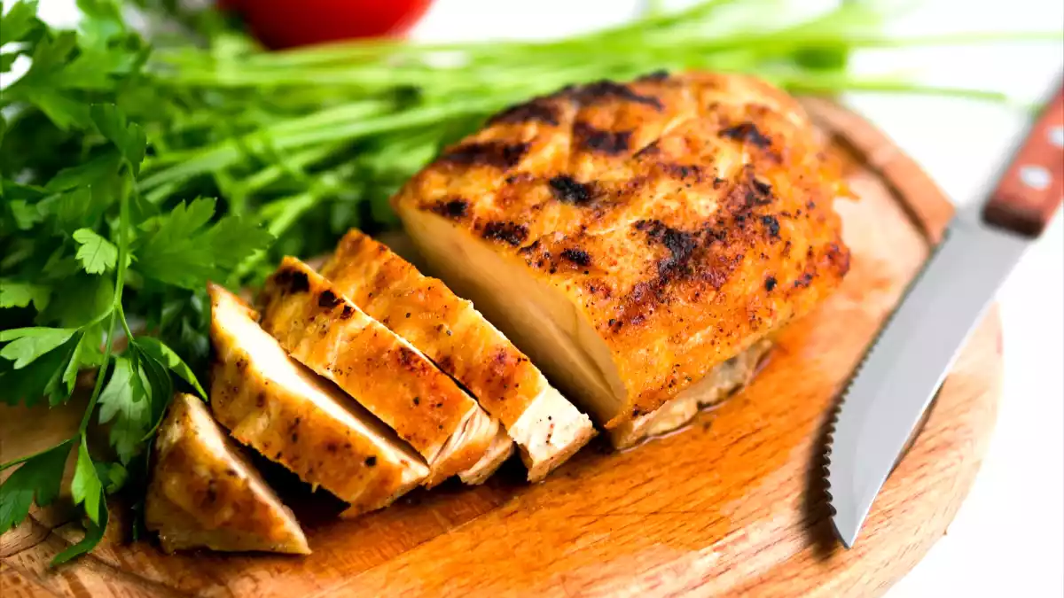 De fouten waardoor je kip droog wordt op de grill (en hoe je ze kunt oplossen)
