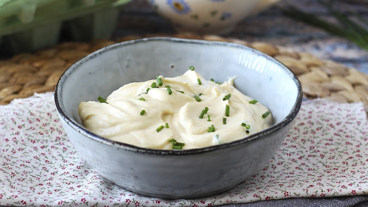 Hoe je veilig en lekker zelfgemaakte mayonaise kunt maken zonder onnodige risico's te nemen