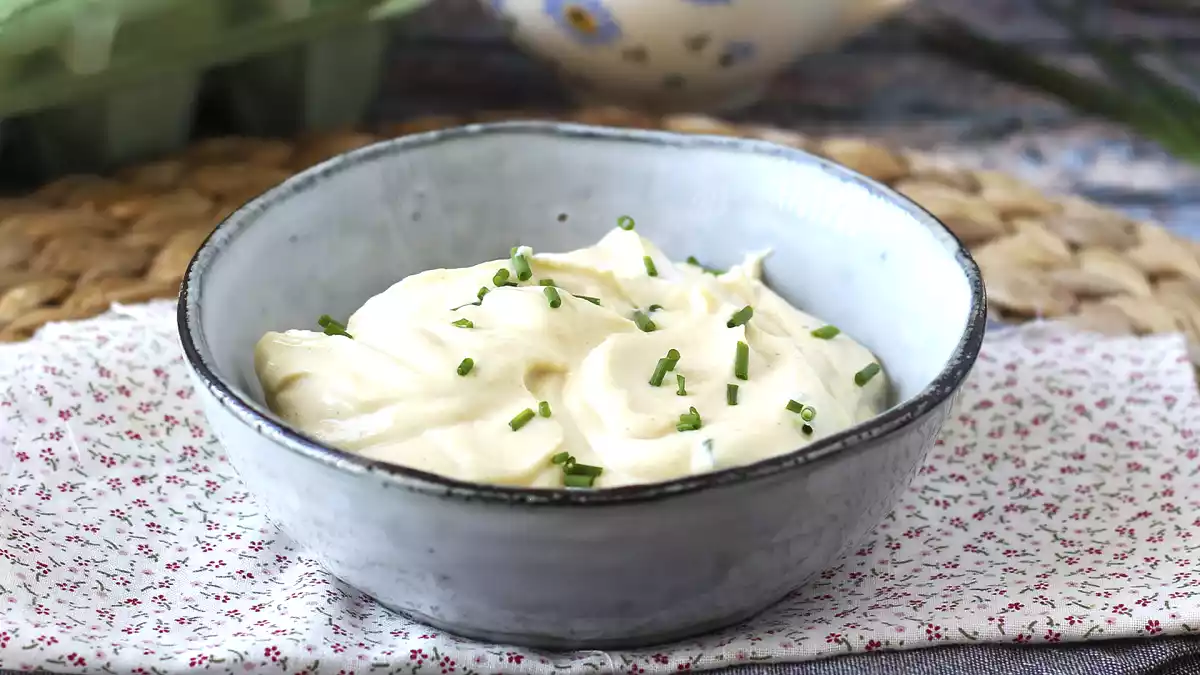 Hoe je veilig en lekker zelfgemaakte mayonaise kunt maken zonder onnodige risico's te nemen