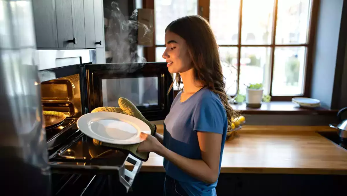 Hoe gebruik je de magnetron om de bereidingstijd te halveren? Tips die de dagelijkse manier van koken zullen veranderen