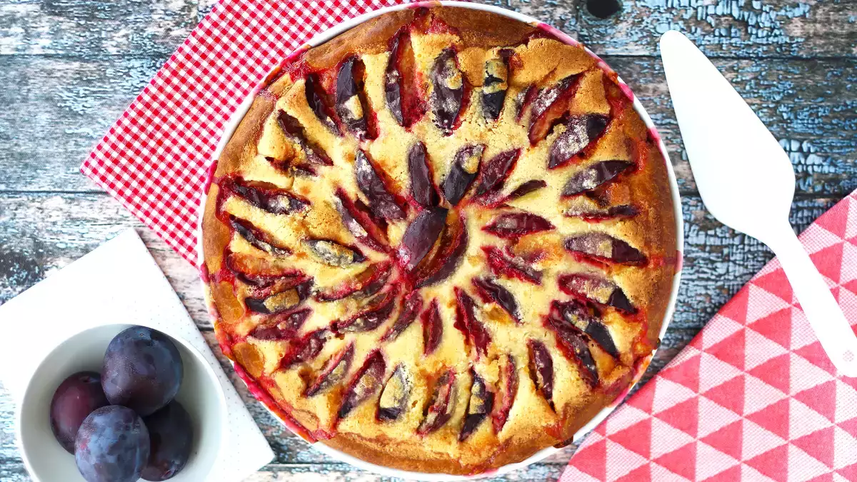 Een brioche pruimentaart die je keer op keer wilt maken