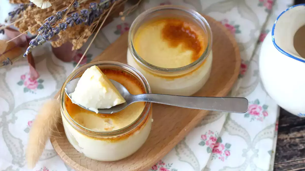 Oma's geheim: met slechts 4 ingrediënten maakt ze 's werelds romigste dessert