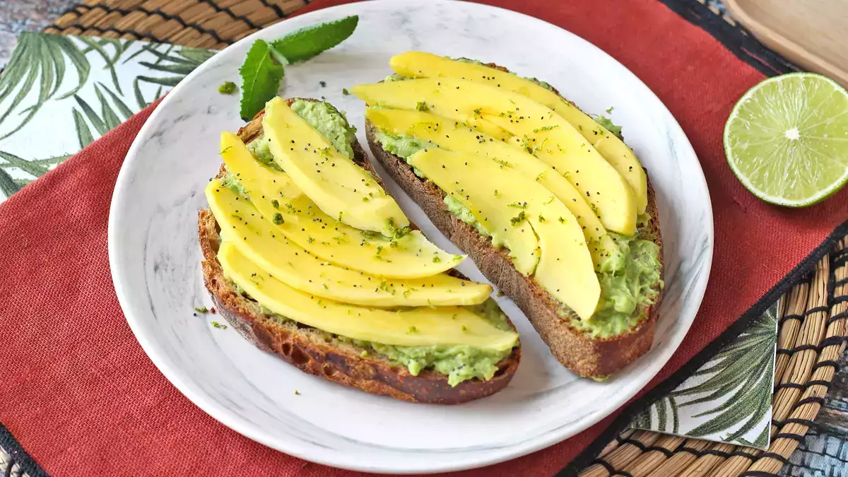 De Avocado Toast die je ontbijt zal veranderen (klaar in 8 minuten)
