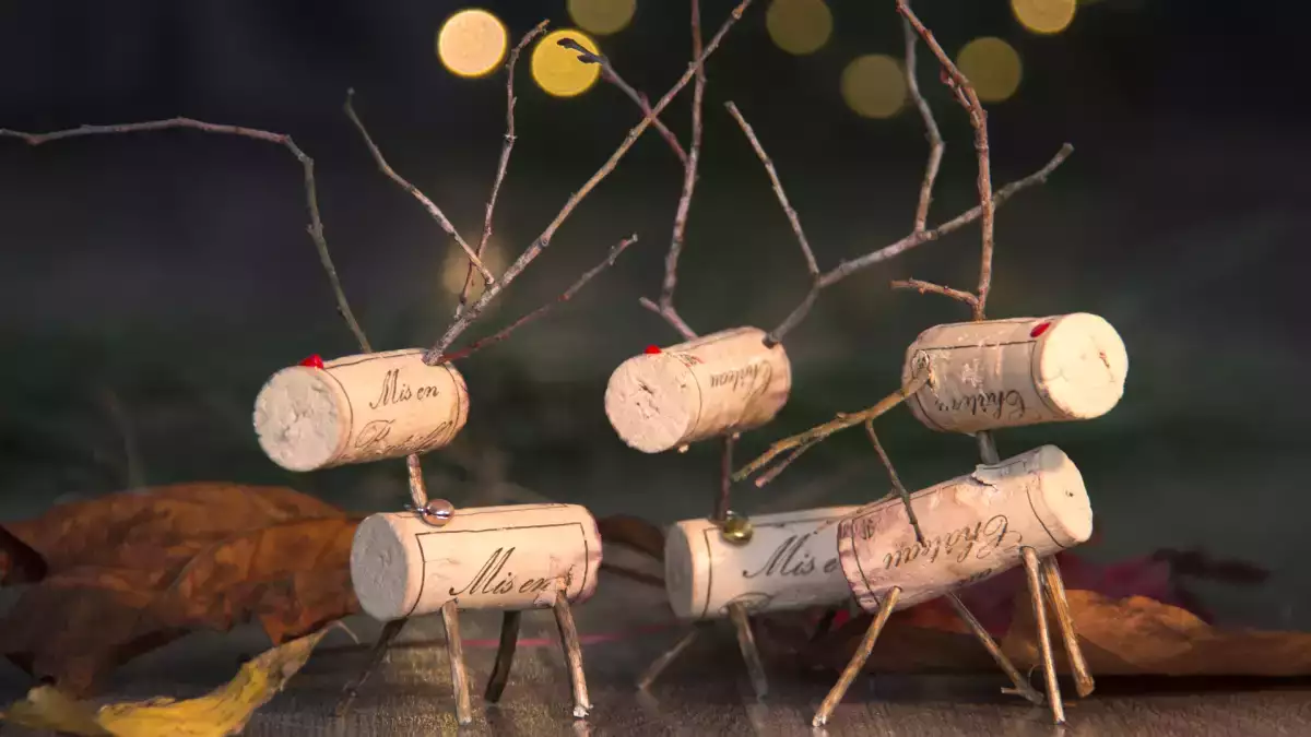 Versier voor Kerstmis met wat je al in je keuken hebt (en waar je niet aan dacht om te gebruiken).