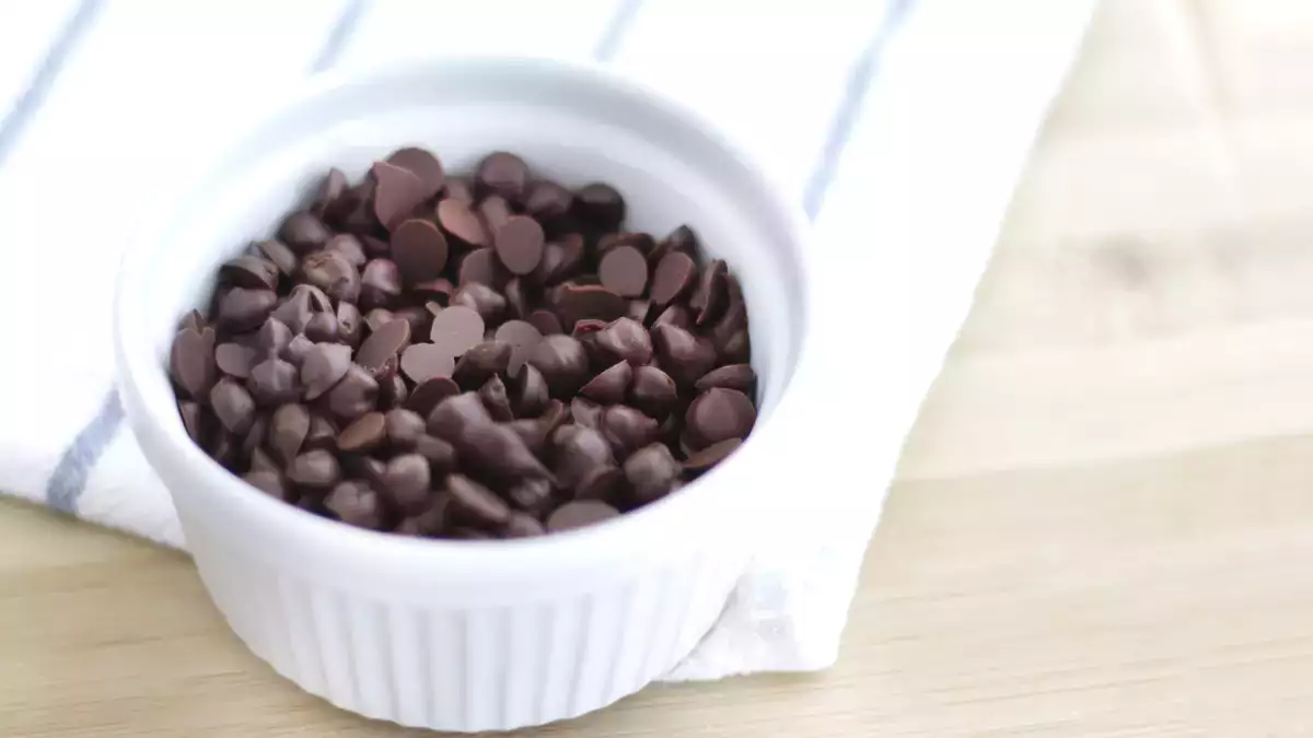 In het voordeel van zelfgemaakte chocoladechips: hoe ze te maken en zeven recepten om er het beste van te maken