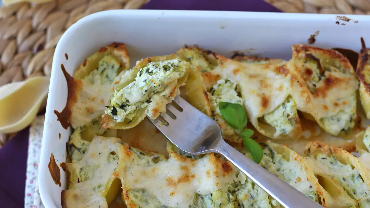 Conchiglioni gevuld met ricotta, courgettes en citroen: het perfecte romige voorgerecht voor de paaslunch