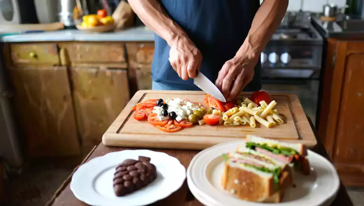 Dagmenu, 26 april: een frisse pasta salade, Italiaanse club sandwich en een magische brownie