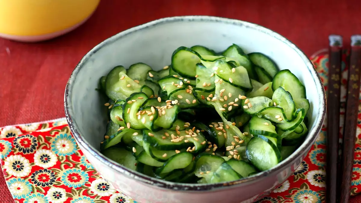 Komkommer hoeft niet saai te zijn: ideeën en recepten voor veel smakelijkere salades