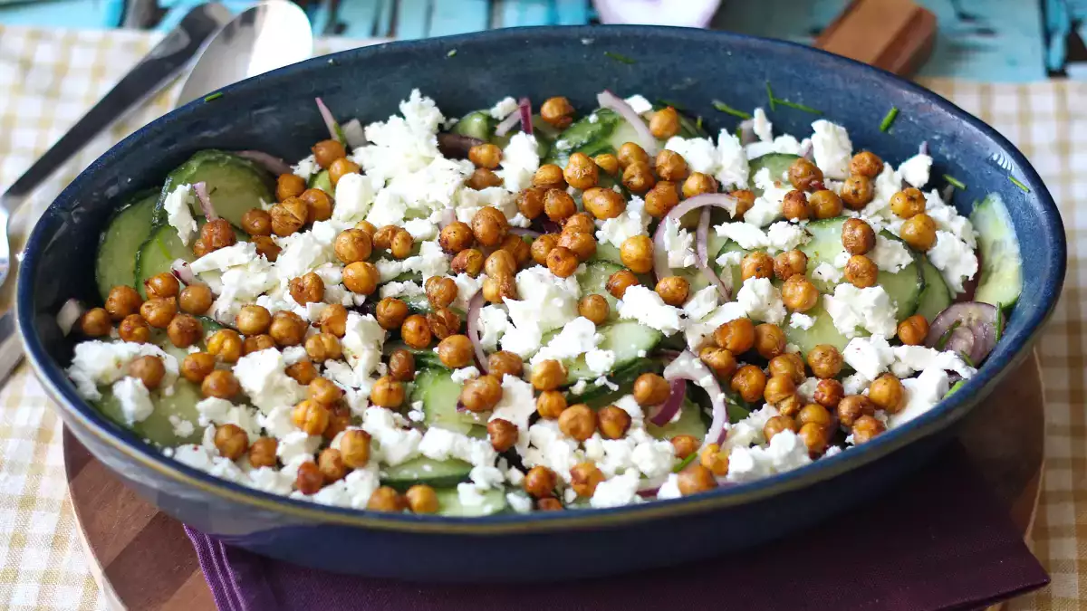 Groentesalades: frisse ideeën voor lekker eten met conserven en eenvoudige bereidingen