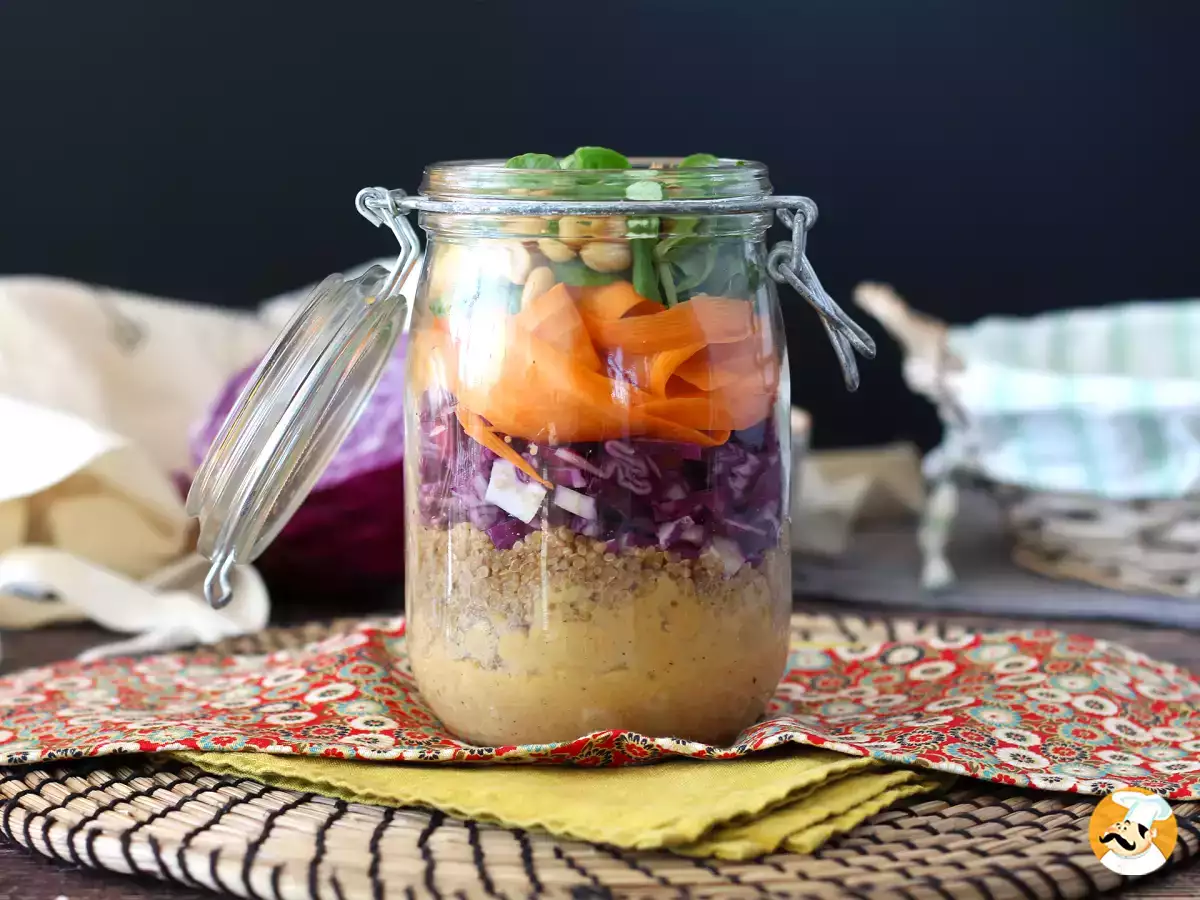 Deze ogenschijnlijk onschuldige foutjes kunnen een salade in een potje al vóór de lunch verpesten...