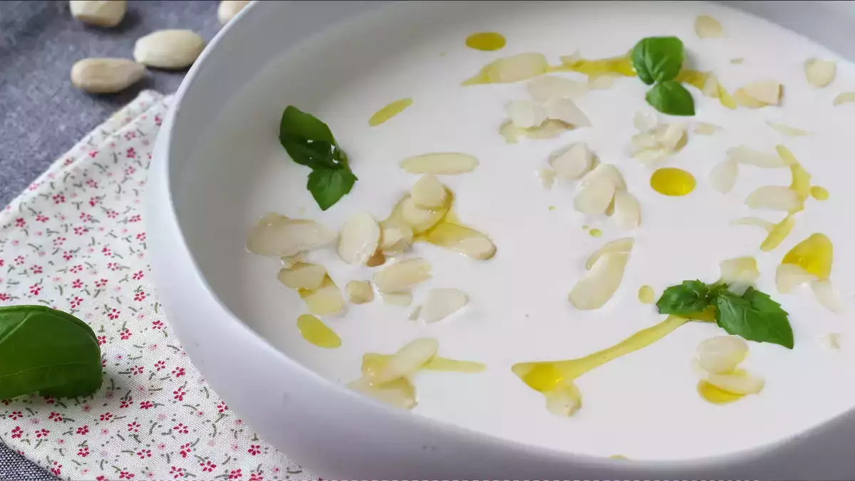 Hoe maak je je ajoblanco nog lekkerder: eenvoudige tips om hem zacht, romig en goed in balans te krijgen