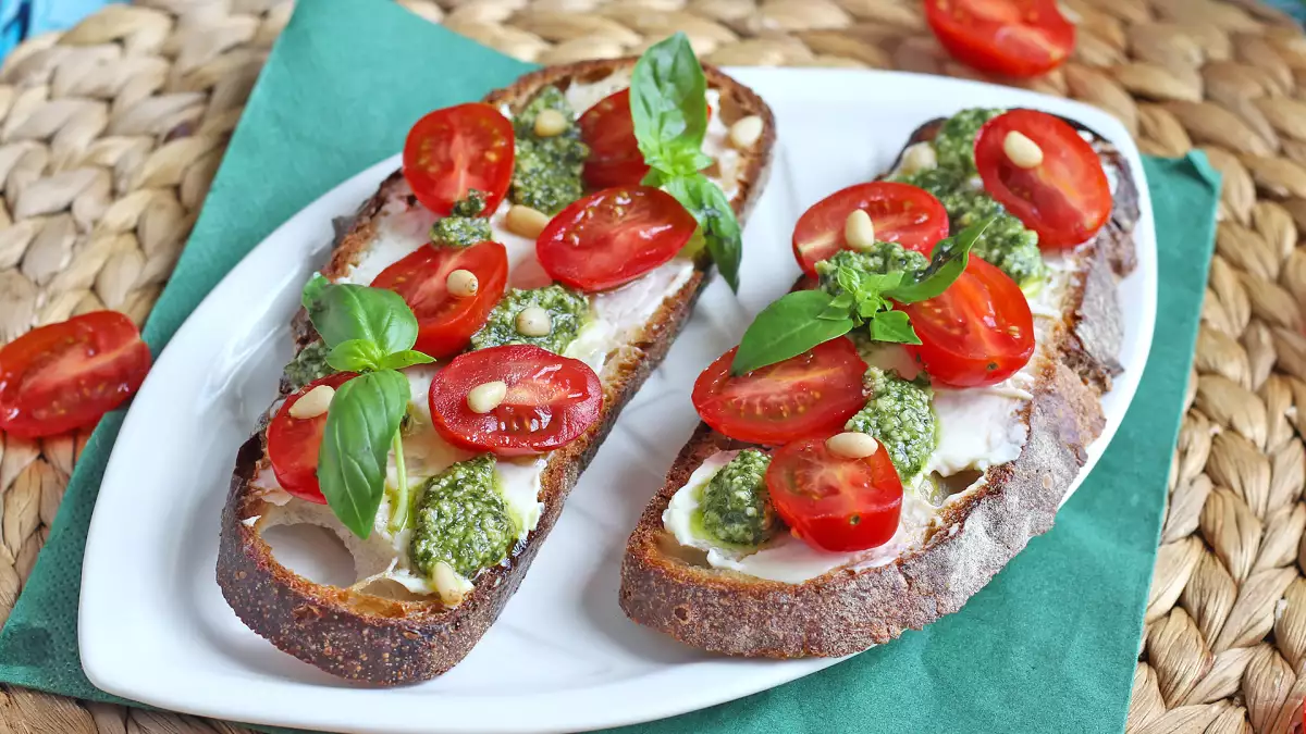 8 eenvoudige en onweerstaanbare bruschetta's voor elke gelegenheid
