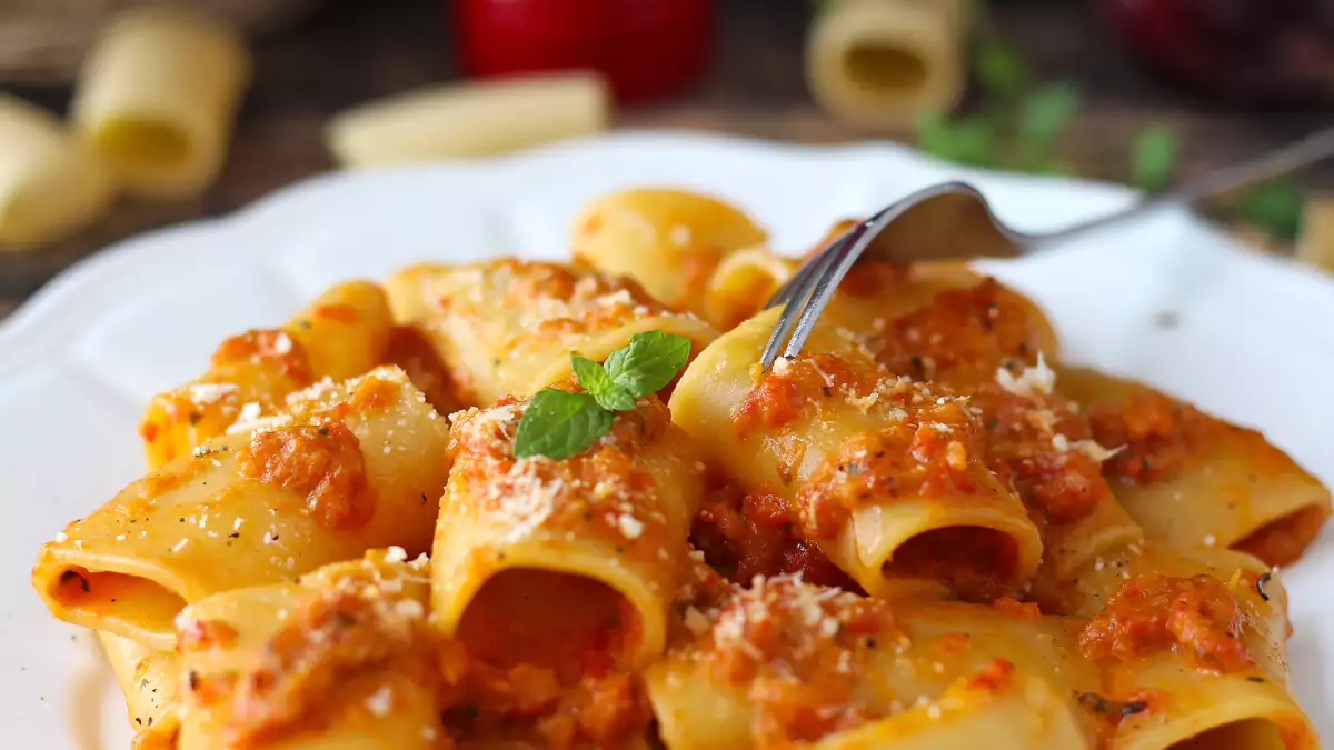 Het kleine trucje dat pasta met paprika’s helemaal verandert: probeer deze tip eens uit en je zult het voortaan altijd zo maken