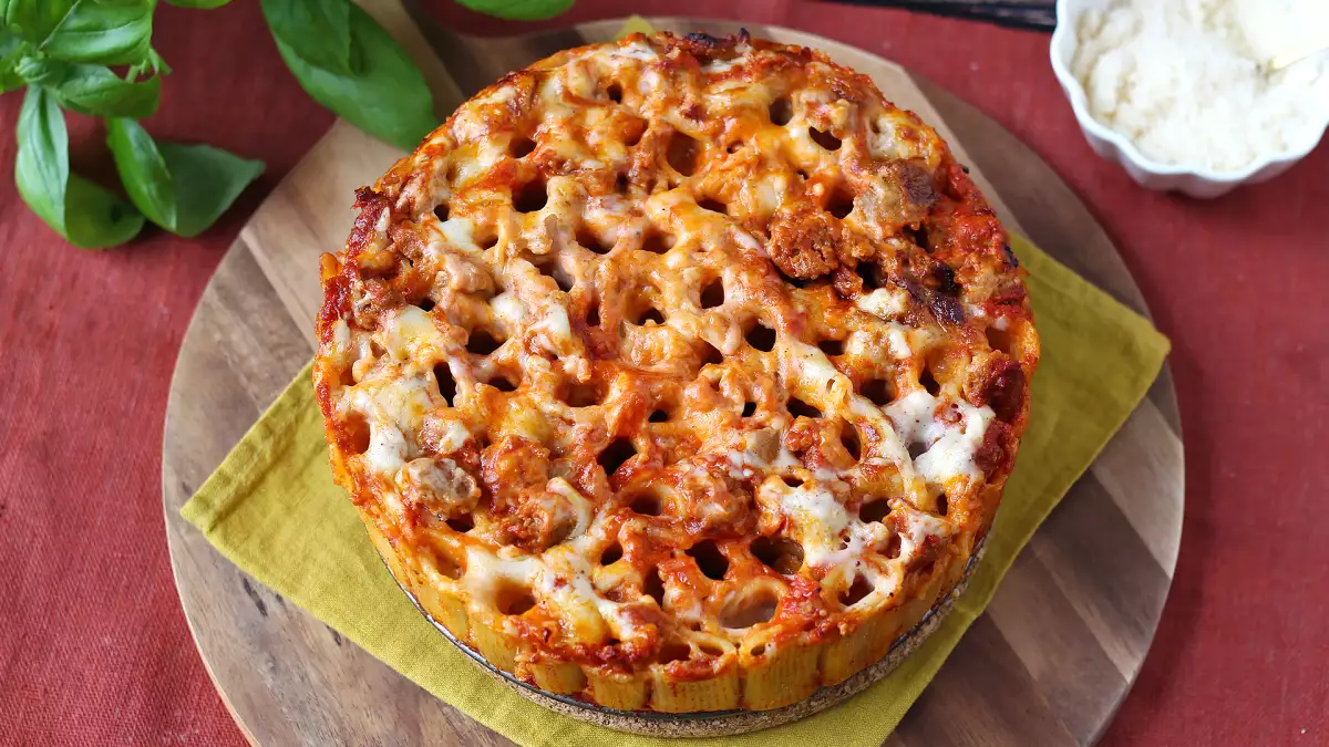 De spectaculaire zondagse ovengerechte pasta die bij het aansnijden meteen een onweerstaanbare honger opwekt