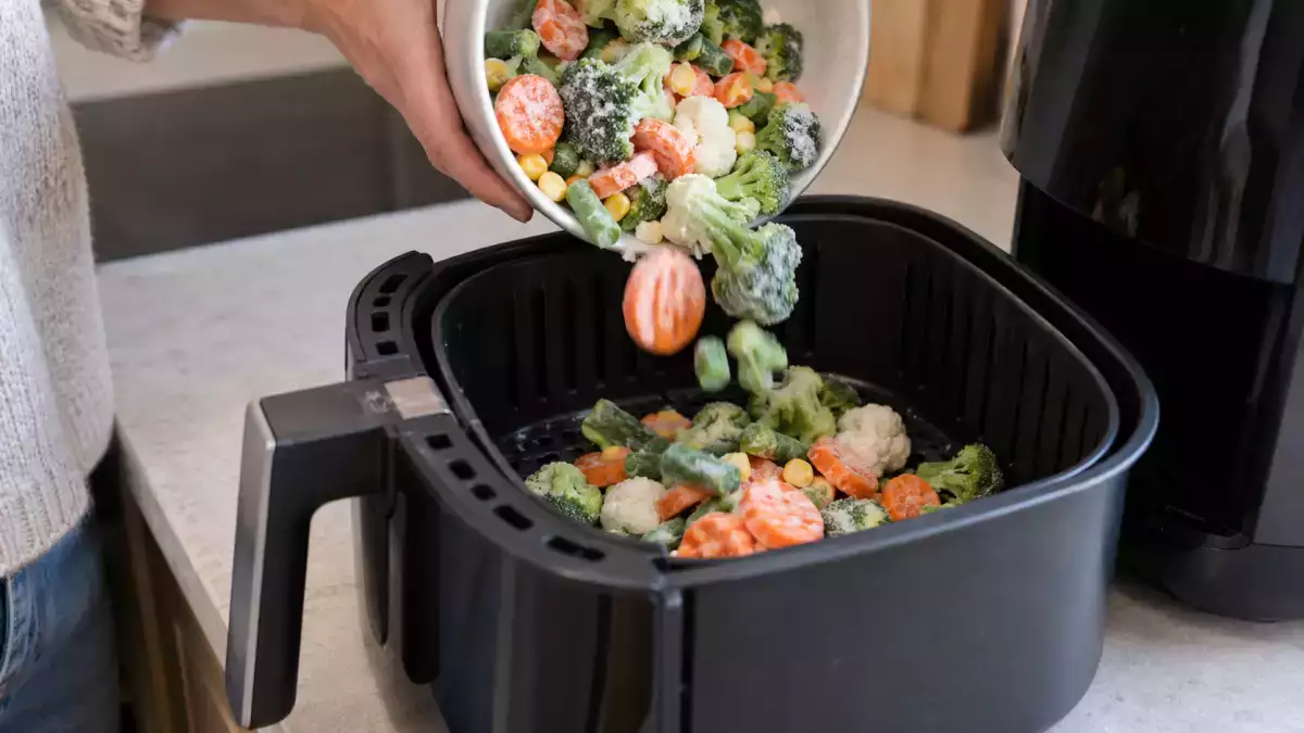 Diepvriesgroenten in de Air Fryer: moet je ze echt eerst ontdooien voordat je ze bereidt?