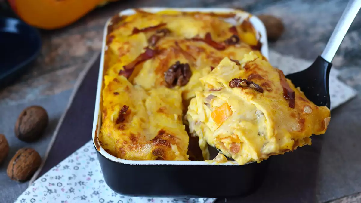 De lasagne die naar de herfst ruikt: romig van binnen, knapperig van boven en perfect voor de eerste frisse zondagen