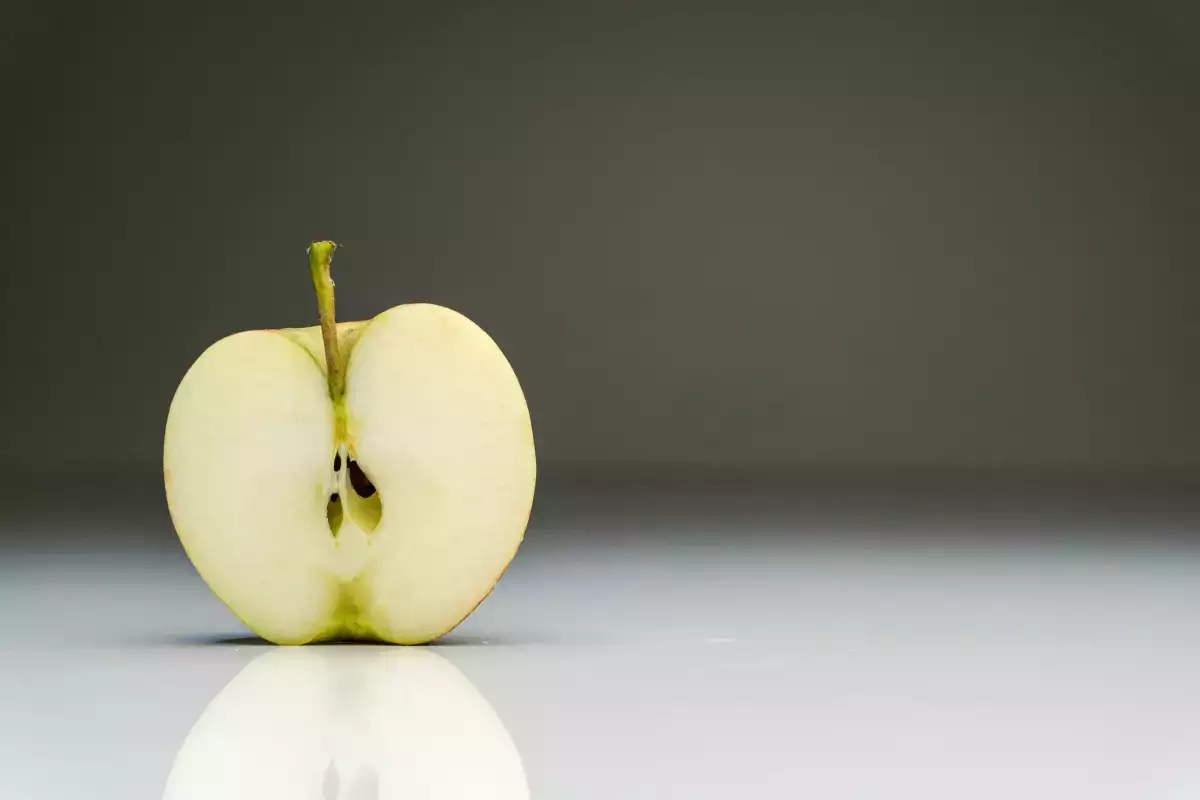 Is het fruit nog niet rijp? Ontdek wanneer een appel kan helpen om het sneller te laten rijpen