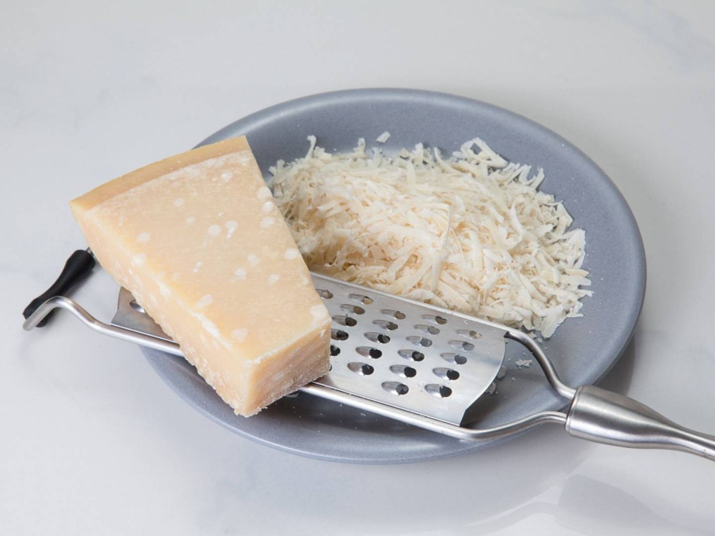 Geraspte Parmezaanse kaas altijd perfect: 5 tips voor ideaal bewaren