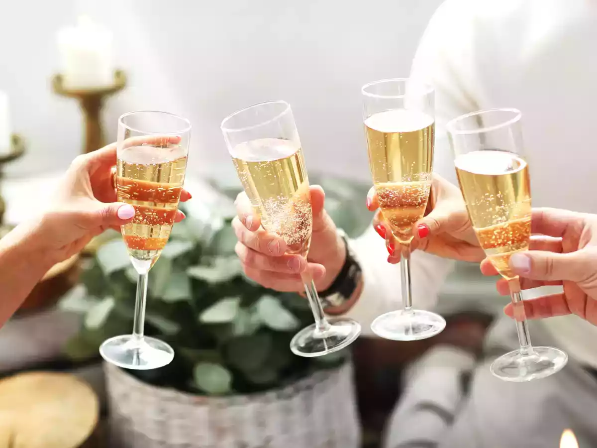Koop niet de verkeerde mousserende wijn: zo kies je tussen brut, dry of extra dry in het bubbelpad