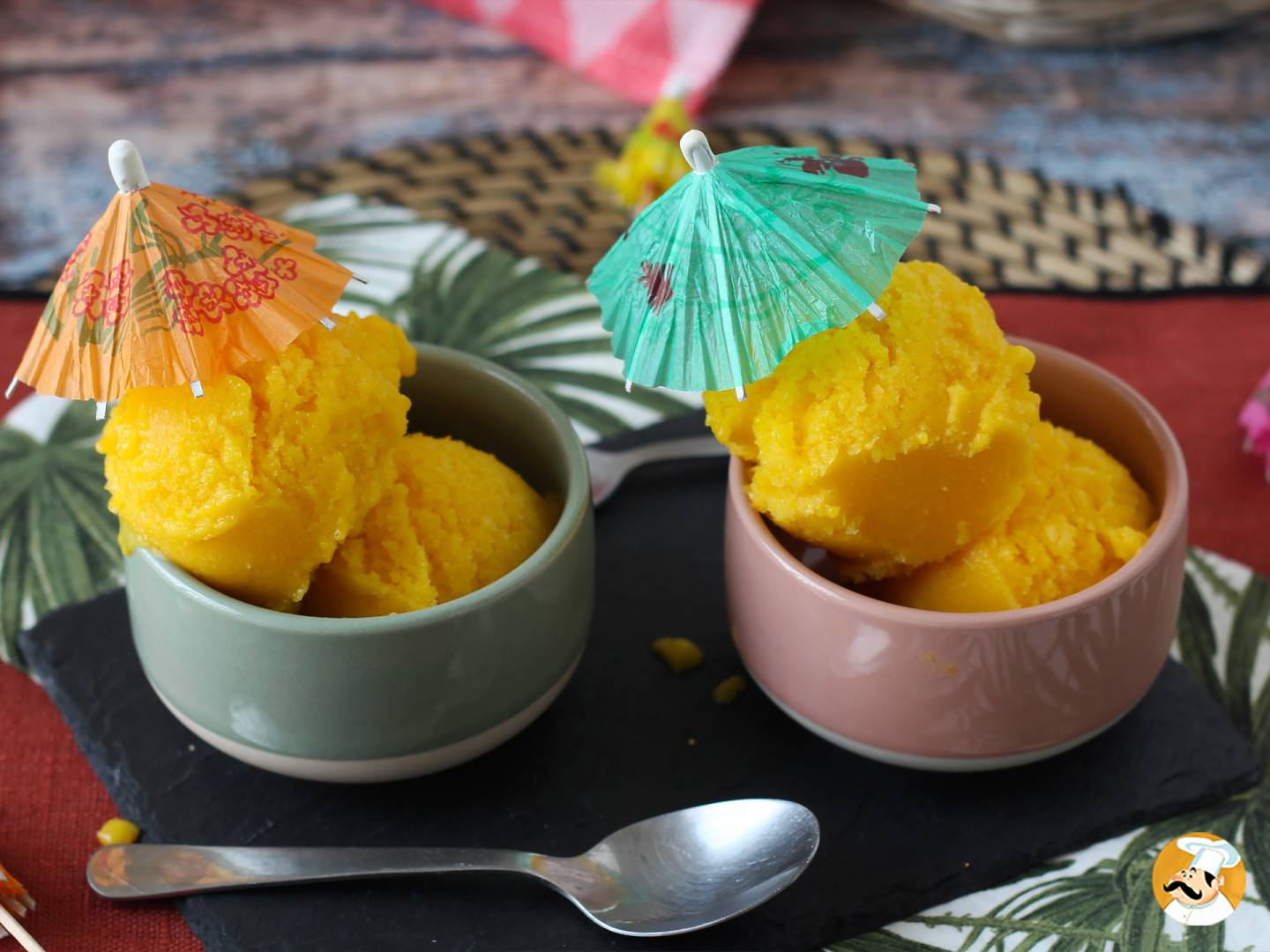 Heb je genoeg van de klassieke citroensorbet? Dit recept voor de feestdagen is precies wat je zoekt: slechts 3 ingrediënten en klaar in slechts 5 minuten!