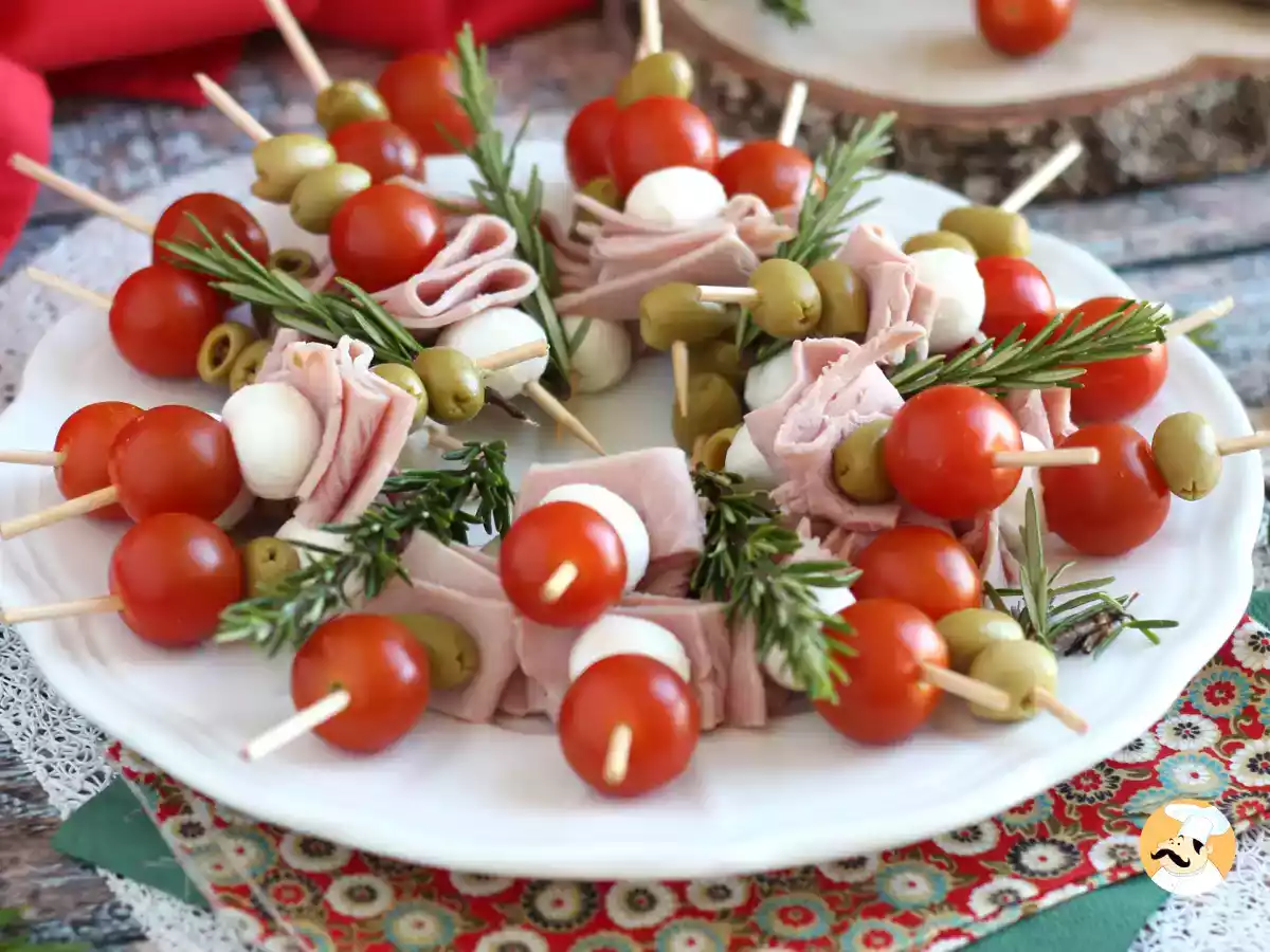 Kerstkrans met spiesjes De last minute feestelijke snack die je nodig had!
