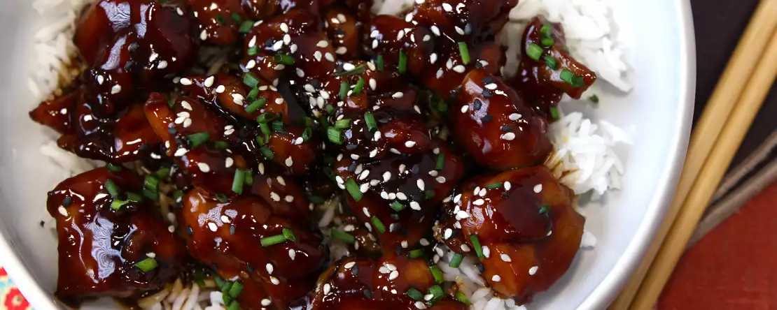 Als je alleen sojasaus gebruikt voor yakisoba, zullen deze 33 recepten je hoofd (en je weekmenu) op hol brengen.