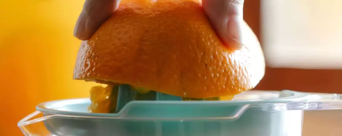 Word je echt dik van sinaasappelsap? Wat je moet weten voordat je het uit je ontbijt verbant