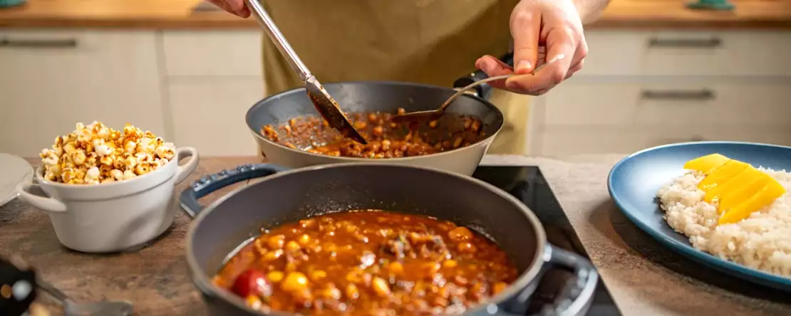 Dagmenu, 30 april: een zoete start met popcorn, een hartige klassieker en een tropisch dessert
