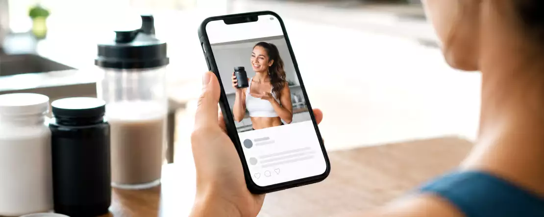 Voedingssupplementen op sociale media: bijna één op de drie advertenties is problematisch. Dit moet je controleren voordat je erop vertrouwt