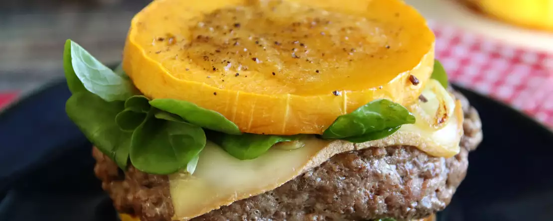 Een heerlijk pompoendiner: 5 originele, makkelijke en onweerstaanbare recepten om je vrienden aan tafel te verrassen (en niet weer de zoveelste pompoensoep!)