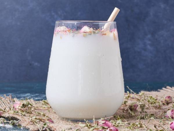 Waarom heeft iedereen het over kefir? Ontdek het drankje van het moment!