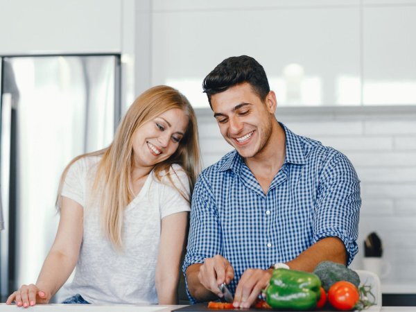Sprintkoken: 9 kokstrucs om eten te maken in de helft van de tijd