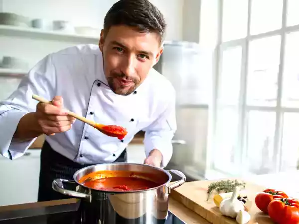 Hoe je een hartige saus maakt zonder hem weg te gooien (ja, je kunt hem bewaren!)