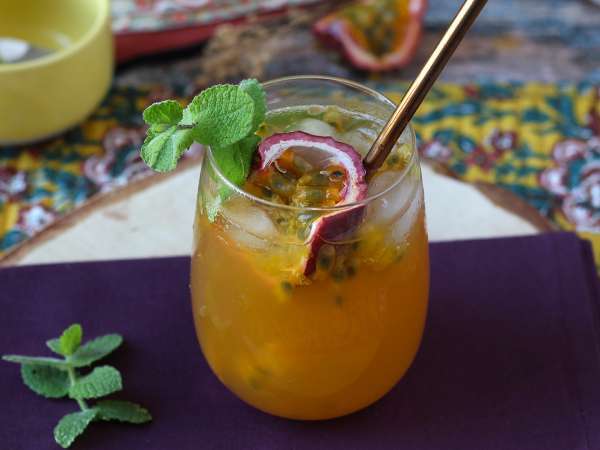 8 superverfrissende zomerdrankjes die je thuis meteen kunt maken (nummer 5 is ongelooflijk!)