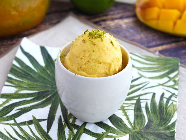 Zelfgemaakt ijs zonder ijsmachine is de trend van de zomer (hier is het recept!)