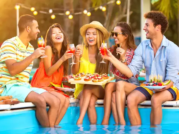 15 frisse en smakelijke ideeën voor een perfect buffet aan het zwembad (die iedereen zal willen kopiëren)