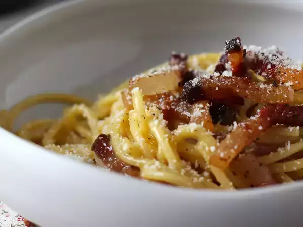 10 spaghettirecepten die iets anders zijn dan bolognese