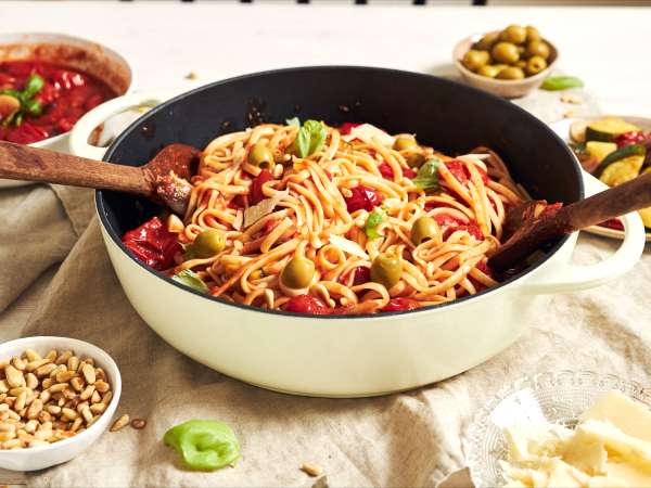 Wat er gebeurt als je pasta direct in de saus kookt, zal je verrassen