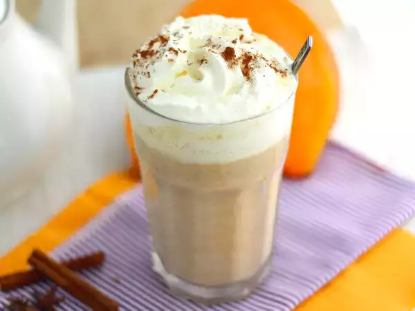 Starbucks Pumpkin Spice Latte: de terugkeer op het menu en het recept om het thuis te maken