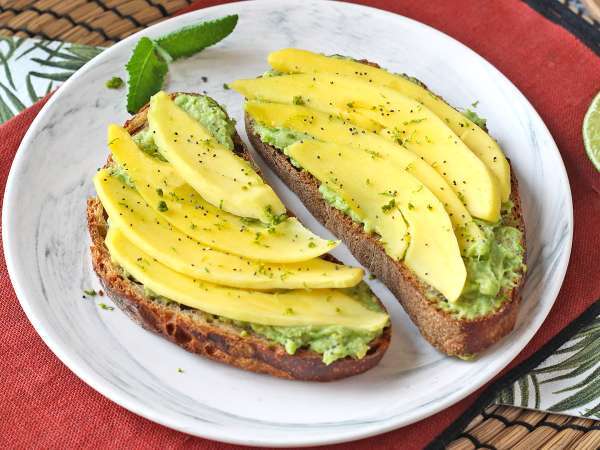 De Avocado Toast die je ontbijt zal veranderen (klaar in 8 minuten)