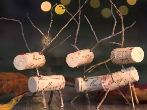 Versier voor Kerstmis met wat je al in je keuken hebt (en waar je niet aan dacht om te gebruiken).