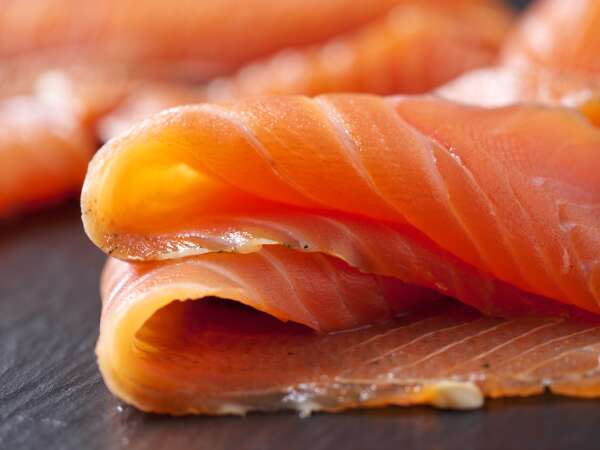 Gerookte zalm: valkuilen die je moet vermijden en richtlijnen om de juiste keuze te maken